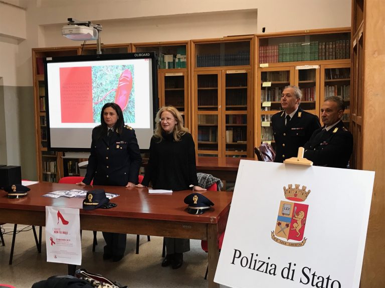 “L’amore non fa male”, la Polizia di Stato sale in cattedra al Ruggero II di Ariano