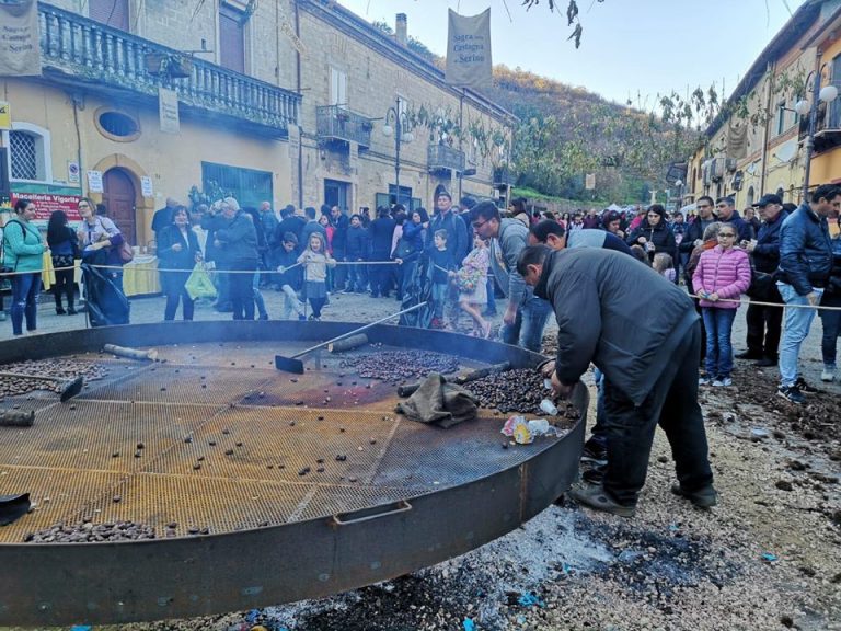 Serino: torna la sagra della castagna Igp più antica con la “virulera” più grande d’Italia