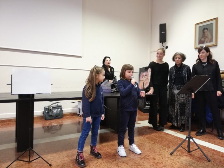 FOTO / Gianni Rodari rivive grazie al “Perna Alighieri” di Avellino e a “Vernice Fresca”