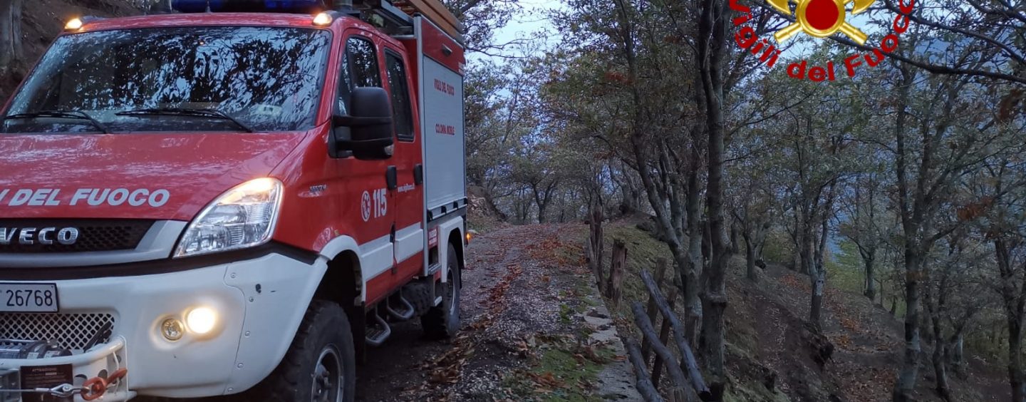 Moschiano, perdono la strada di casa e restano impantanati con auto in montagna: salvati dai vigili del fuoco