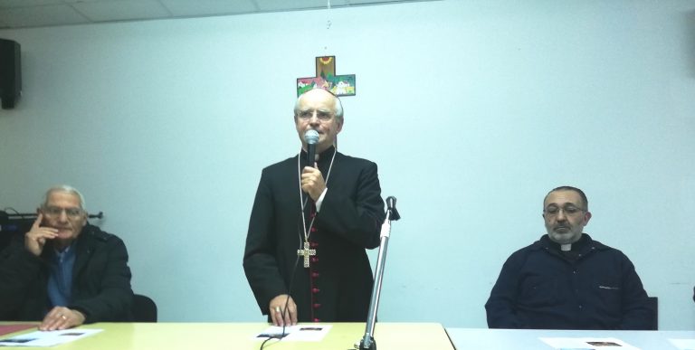 Nasce il bignami della fede del vescovo Aiello