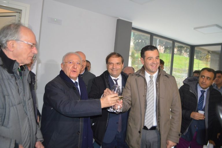 “Altri fondi per le stutture sportive di Avellino”. De Luca-Festa, la “pace” di Natale