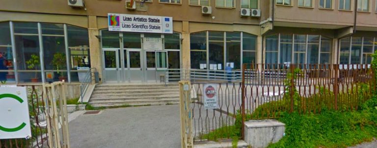 Liceo “De Luca”, la preside: la Provincia si assuma le proprie responsabilità. Finora un muro di gomma