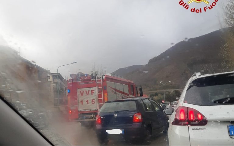 Inferno di vento e pioggia, anche da Bari in supporto ai Vigili del Fuoco di Avellino