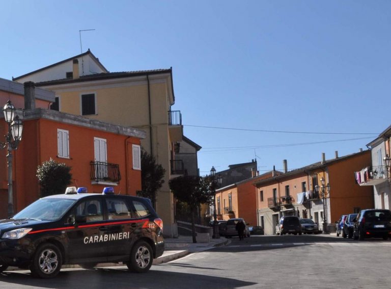 Svuotano il conto in banca di una malcapitata con una carta d’identità falsa: beccati dai Carabinieri