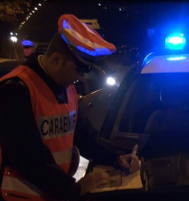 Ubriaco al volante provoca incidente, denunciato 50enne di Avellino