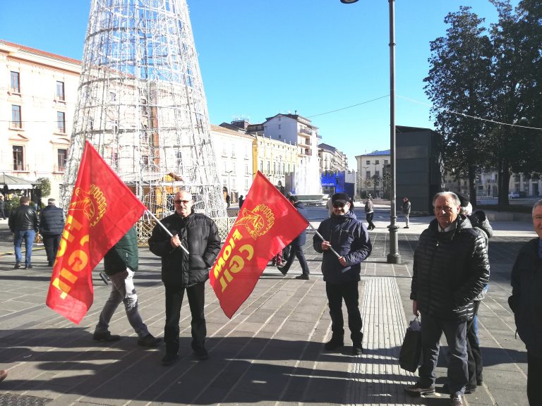 “In 27 senza lavoro, senza ammortizzatori e senza nessuno che li licenzi”. Dramma Fib Sud, media il Prefetto