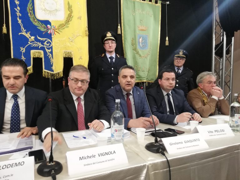 “Saremo uniti anche su altre questioni”. I sindaci di Solofra, Serino e Montoro lanciano la sfida
