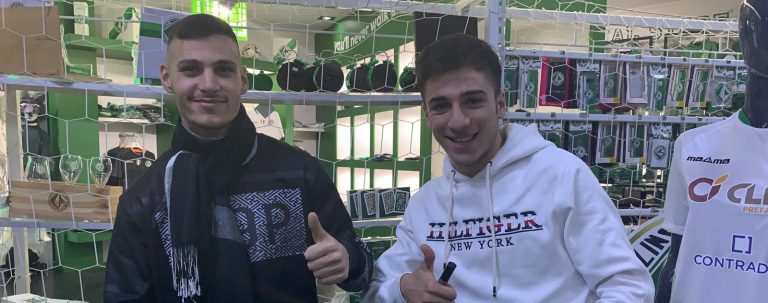 Avellino, pieno di sorrisi all’Official Store