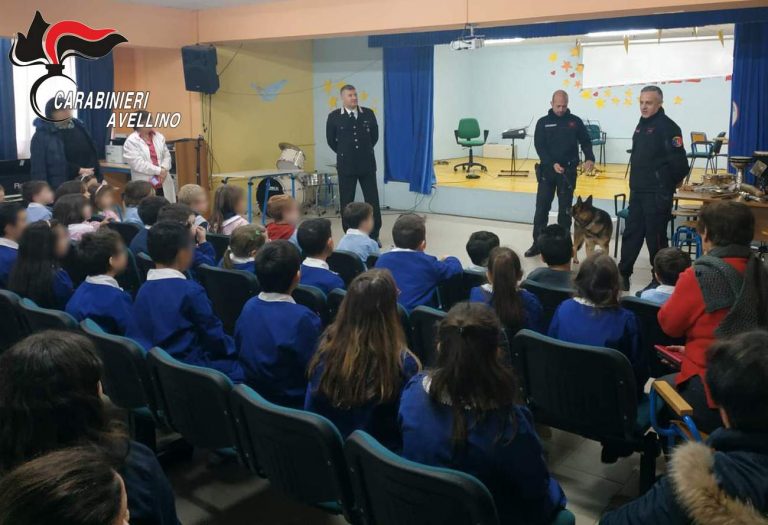 Gioia per gli alunni di Paternopoli: a scuola arriva il cane “Pirat”