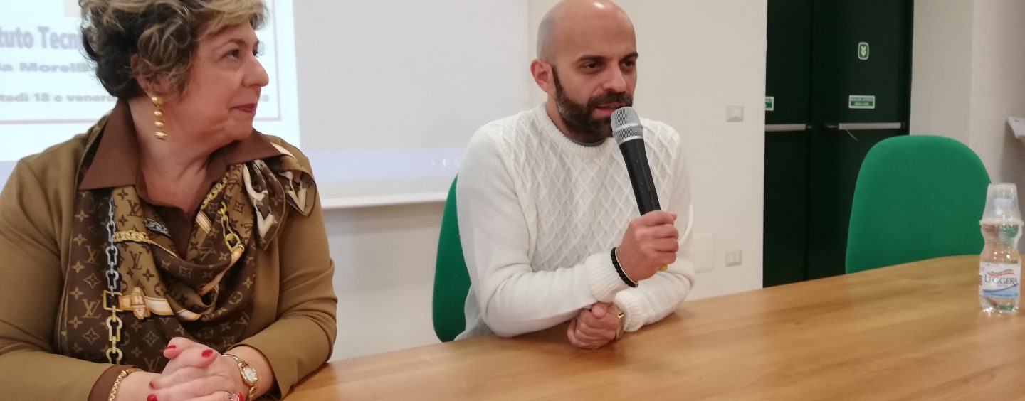 FOTO / “Viene prima la persona e poi la disabilità”. Luca racconta agli studenti la sua vita con Alba