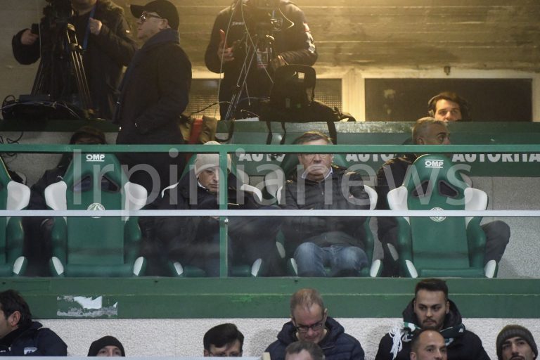 Avellino, la Curva chiede rispetto e Lombardi si accomoda in tribuna