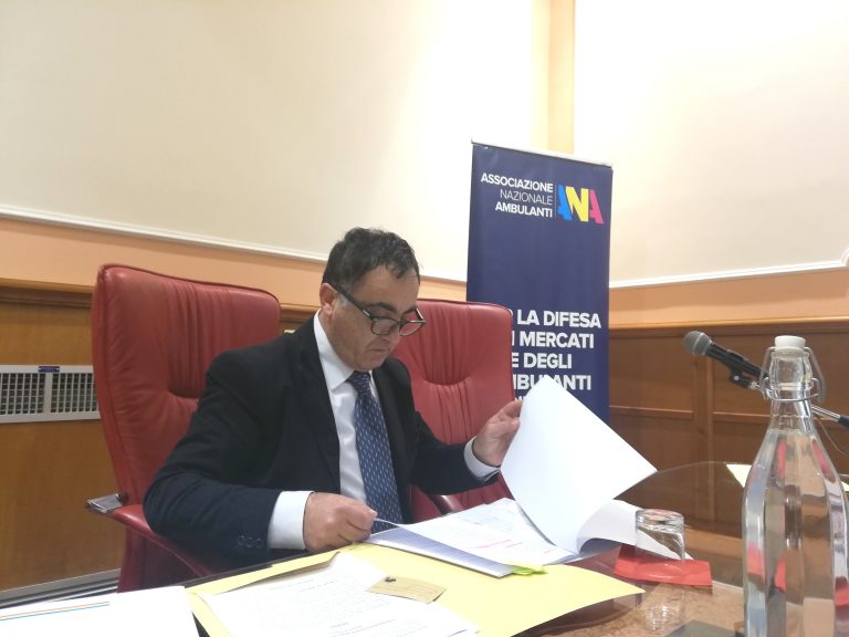 Mercato, l’associazione nazionale ambulanti diffida sindaco e Prefetto: immediato ritorno allo Stadio