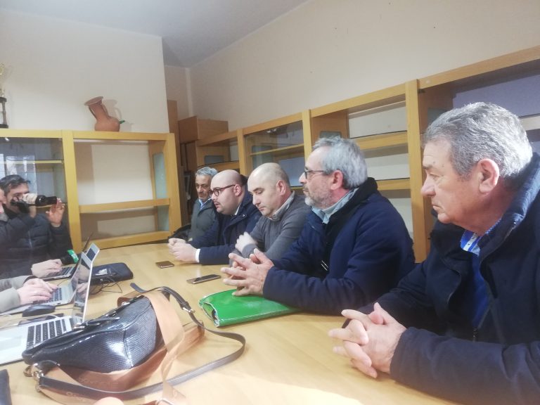 Mercato, guerra senza fine. Pronto un nuovo ricorso al Tar degli ambulanti: “Campo Genova non è idoneo”