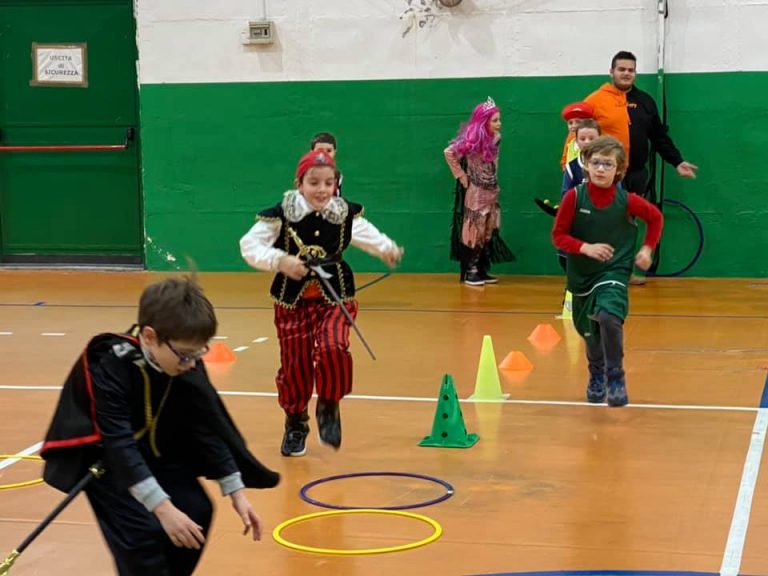 FOTO / Il Carnevale è anche con la palla a spicchi. Acsi Basket 90 conquista i bimbi di Avellino