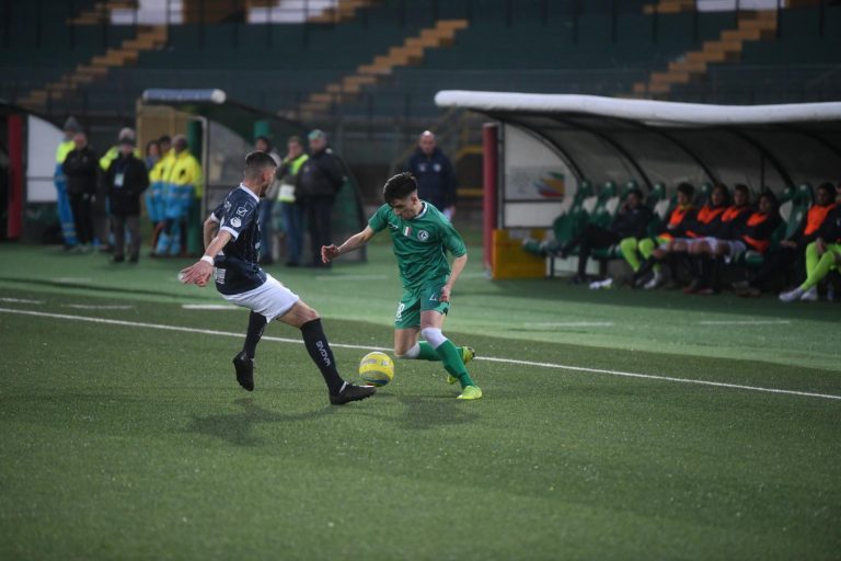 Avellino, è il derby dei rimpianti: la Cavese strappa il pari