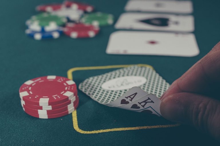 Il successo del blackjack tra le attrattive del gioco online nel 2020