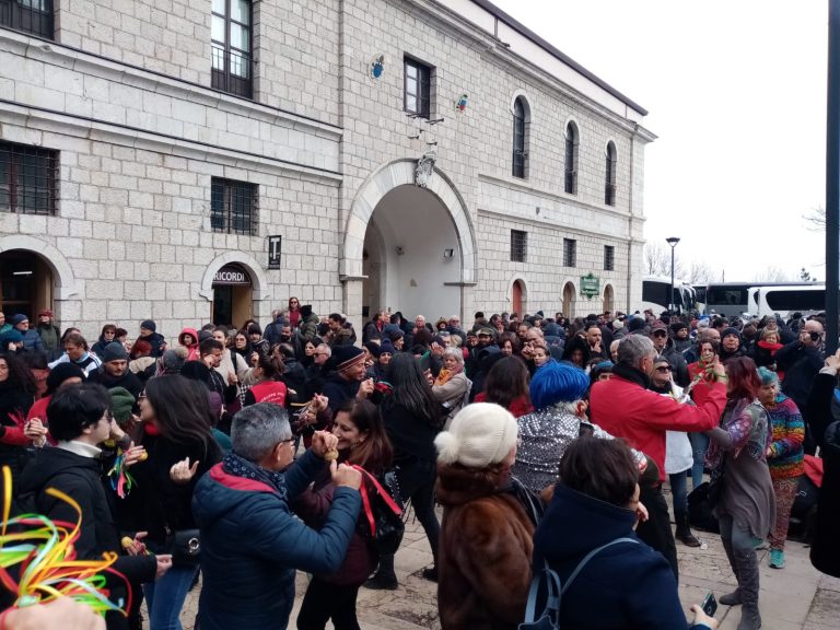 Video / Candelora 2020, migliaia i fedeli in pellegrinaggio al santuario di Mamma Schiavona