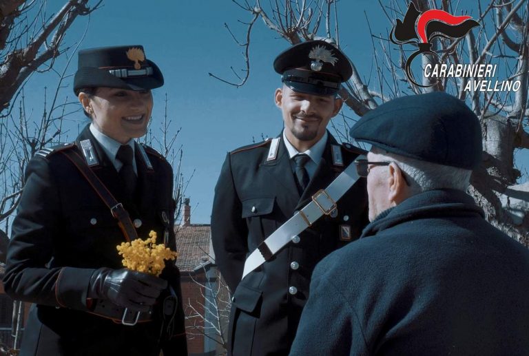 VIDEO / Festa delle donne: gli auguri dei carabinieri e di un maresciallo speciale