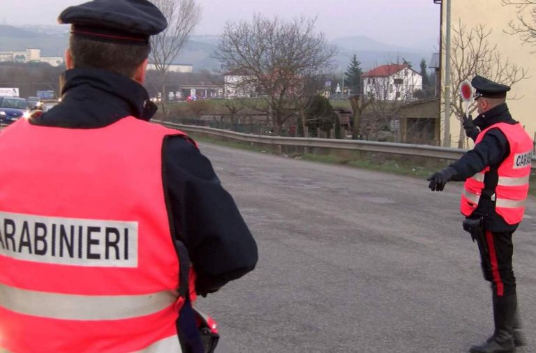 Si aggiravano con fare sospetto nei pressi di case isolate: foglio di via per tre giovani