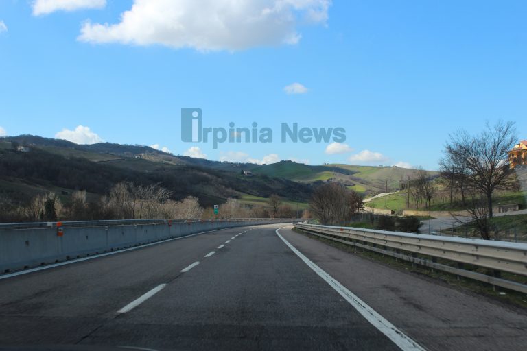 Benevento, giovane nascosto sul rimorchio: muore schiacciato