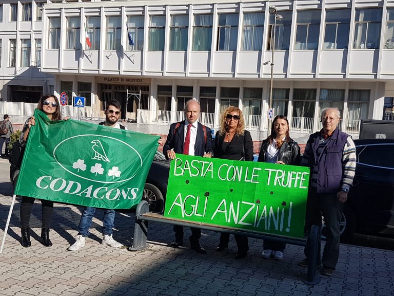 Truffe da Coronavirus agli anziani: il Codacons lancia l’allarme