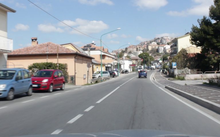 VIDEO/ Ariano, i volontari consegnano medicine e mascherine alle famiglie e alle forze dell’ordine