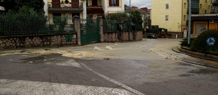 Guasto idrico in città, disagi fino a tarda serata: ecco le zone a secco