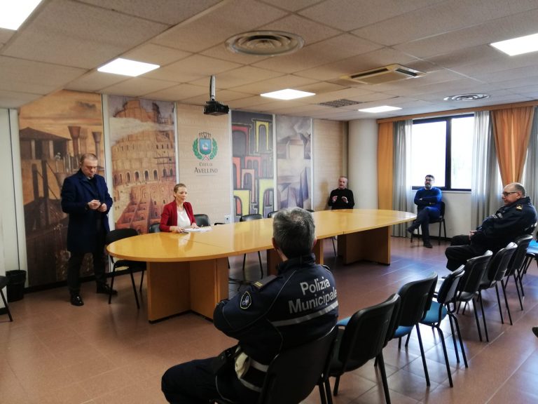 Lavoro a distanza per 50, orari d’accesso al pubblico ridotti e presidio della Misericordia: il Comune di Avellino ai tempi del virus