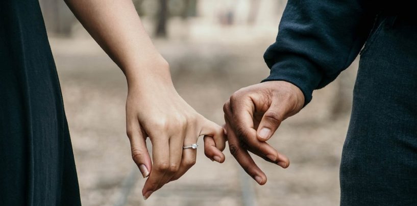 Dal 4 maggio sarà possibile incontrare fidanzati e fidanzate: anche loro sono congiunti