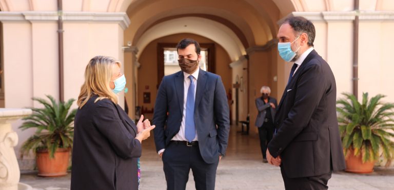 Mascherine, il Prefetto ringrazia Sibilia e Gubitosa. Sulla Fase 2: “Controlli alle attività che apriranno”