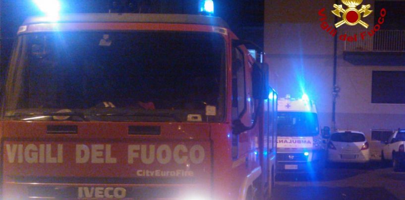 Anziana cade in casa: soccorsa dai vigili del fuoco