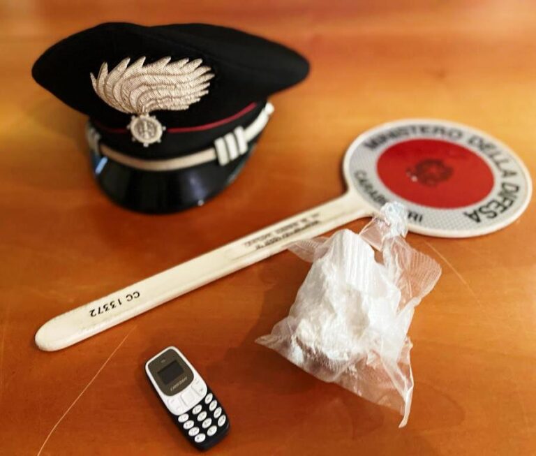 Approfittano della Fase 2 per spacciare cocaina, non hanno fatto i conti con l’Arma