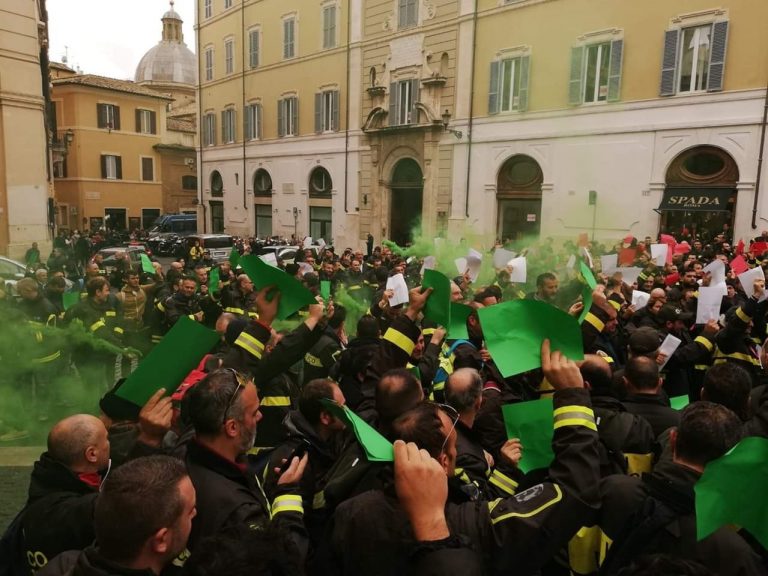 Vigili del fuoco precari: l’appello della categoria per un futuro più stabile