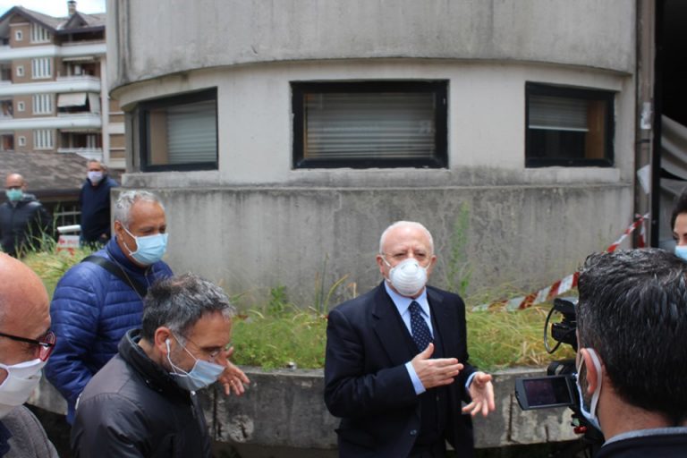 Covid Campania, i dati dei contagiati a scuola