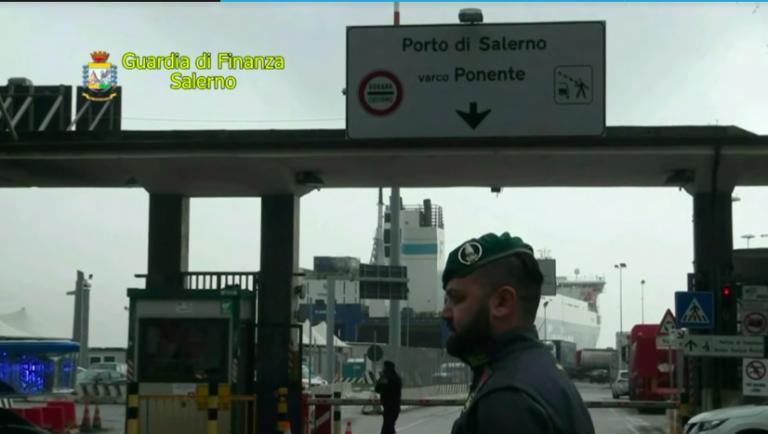 Traffico internazionale di rifiuti nel porto di Salerno: ecco gli irpini coinvolti