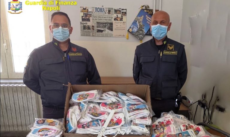 Video/Guardia di Finanza. Sequestrate a Napoli 900 mascherine per bambini non sicure