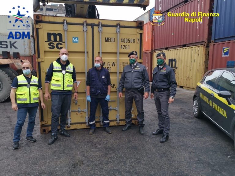 VIDEO/ Rifiuti speciali diretti in Africa: sequestrato un container al porto di Napoli