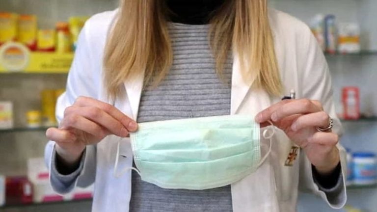 Mascherine e 170 mila litri di gel. Da lunedi test sierologici. Il Governo prepara il ritorno a scuola