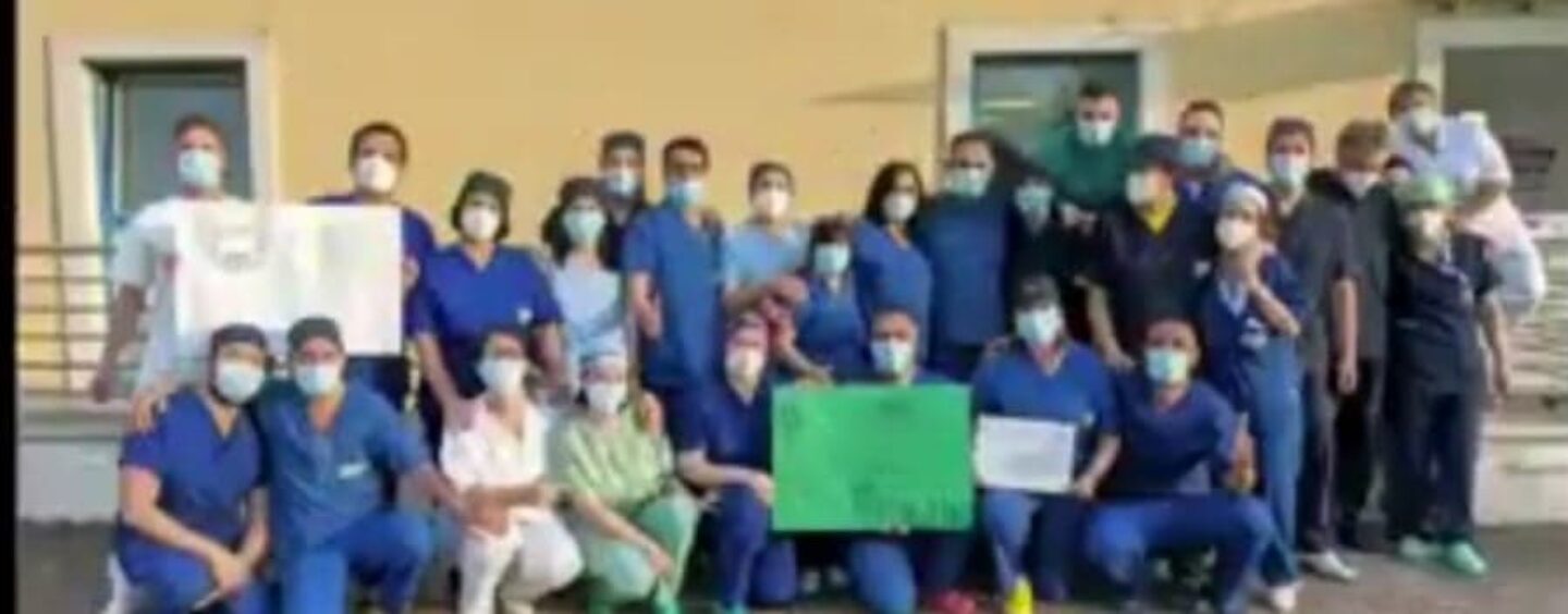 VIDEO/Avellino, si svuota la palazzina Covid del Moscati. La festa degli operatori sanitari
