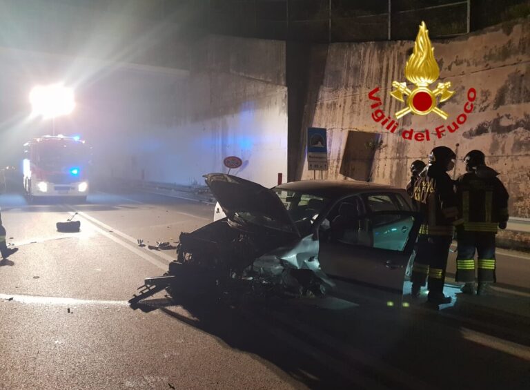Altro incidente stradale in Irpinia, questa volta sulla Fondo Valle Sele