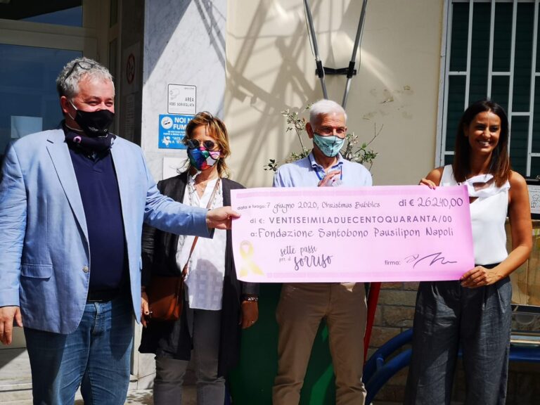 Iannace in campo: donazione al Pausilipon grazie alle palline rosa di Natale