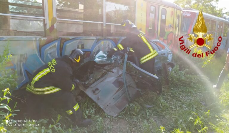 Avella, incidente treno contro auto: c’è l’inchiesta