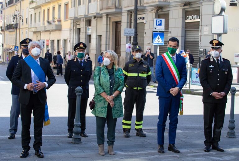 I commercianti bocciano la maxi-isola pedonale di Festa. Il Prefetto: “Ordinanza da rivedere”