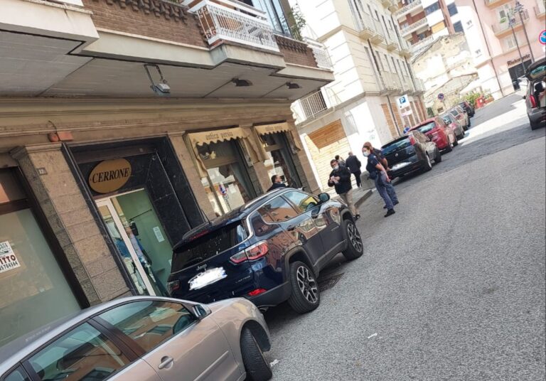 Bossolo in pieno centro, indaga la Polizia