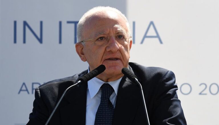 De Luca alla Città ospedaliera per visitare l’impianto di informatizzazione della logistica del farmaco