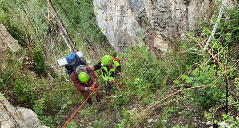 Giffoni Valle Piana, recuperati due giovani dispersi su un sentiero di montagna