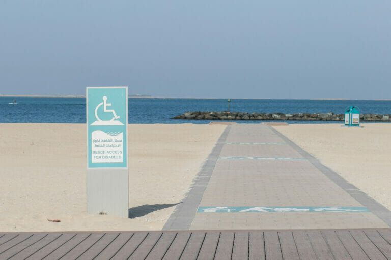 Campania: “Zero barriere”. Spiagge più accessibili a persone con disabilità
