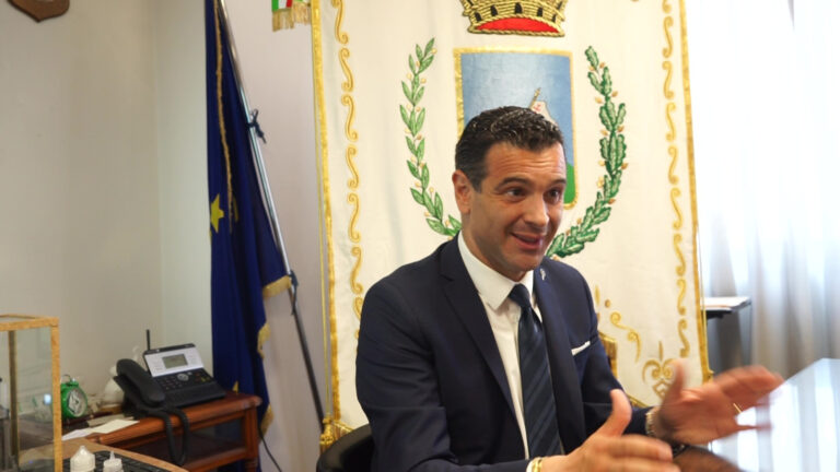 VIDEO / Festa agli avellinesi: tranquilli, ho i superpoteri