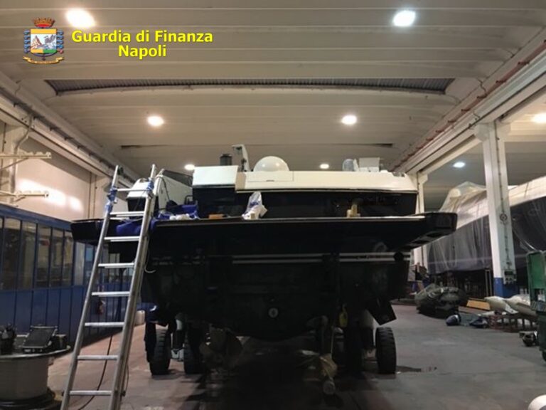 VIDEO / Napoli, operazione Gdf: scoperte fatture false, sequestri per 3 mln